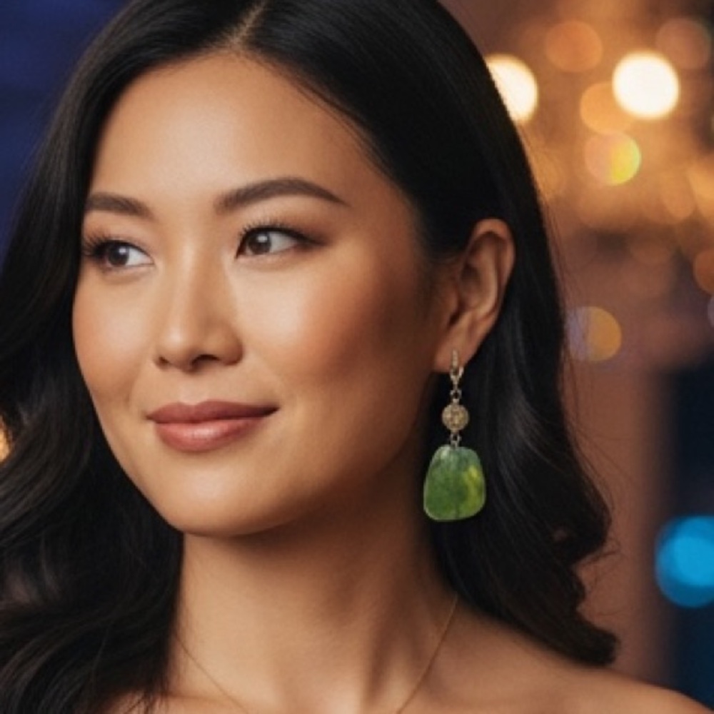 HAND CRAFTED FACETED PERIDOT GREEN & GOLD DROP EARRINGS Dangle Faceted Statement